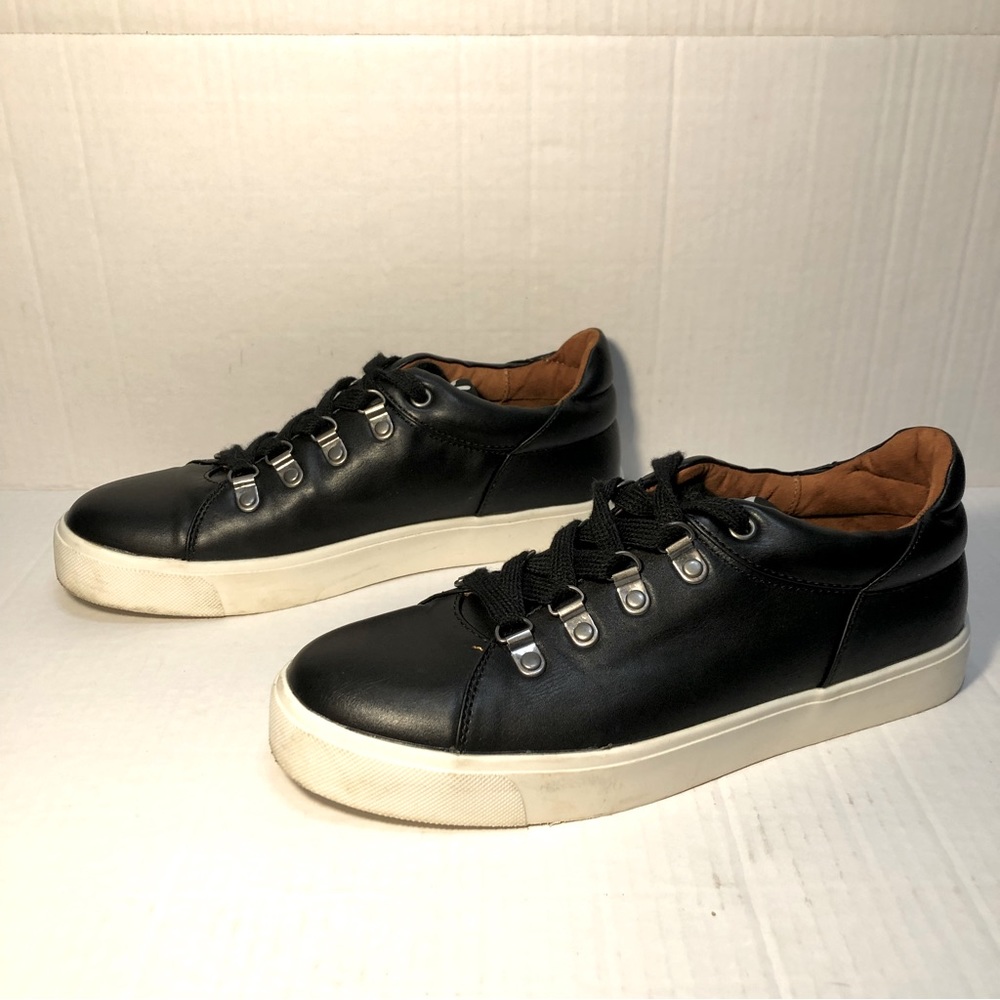 DIRTY LAUNDRY | Elle Black Lace-up Tennis Shoes | Size 8.5